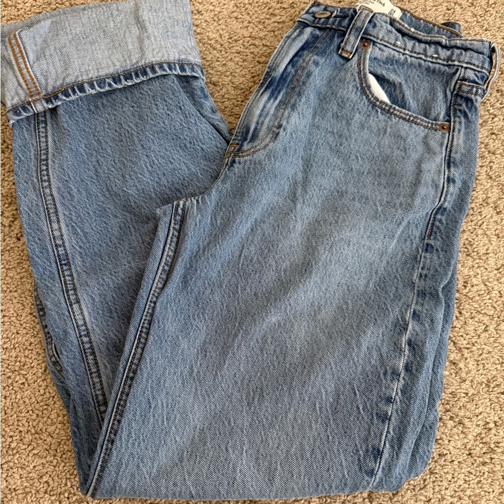Abercrombie & Fitch Barrel Jeans